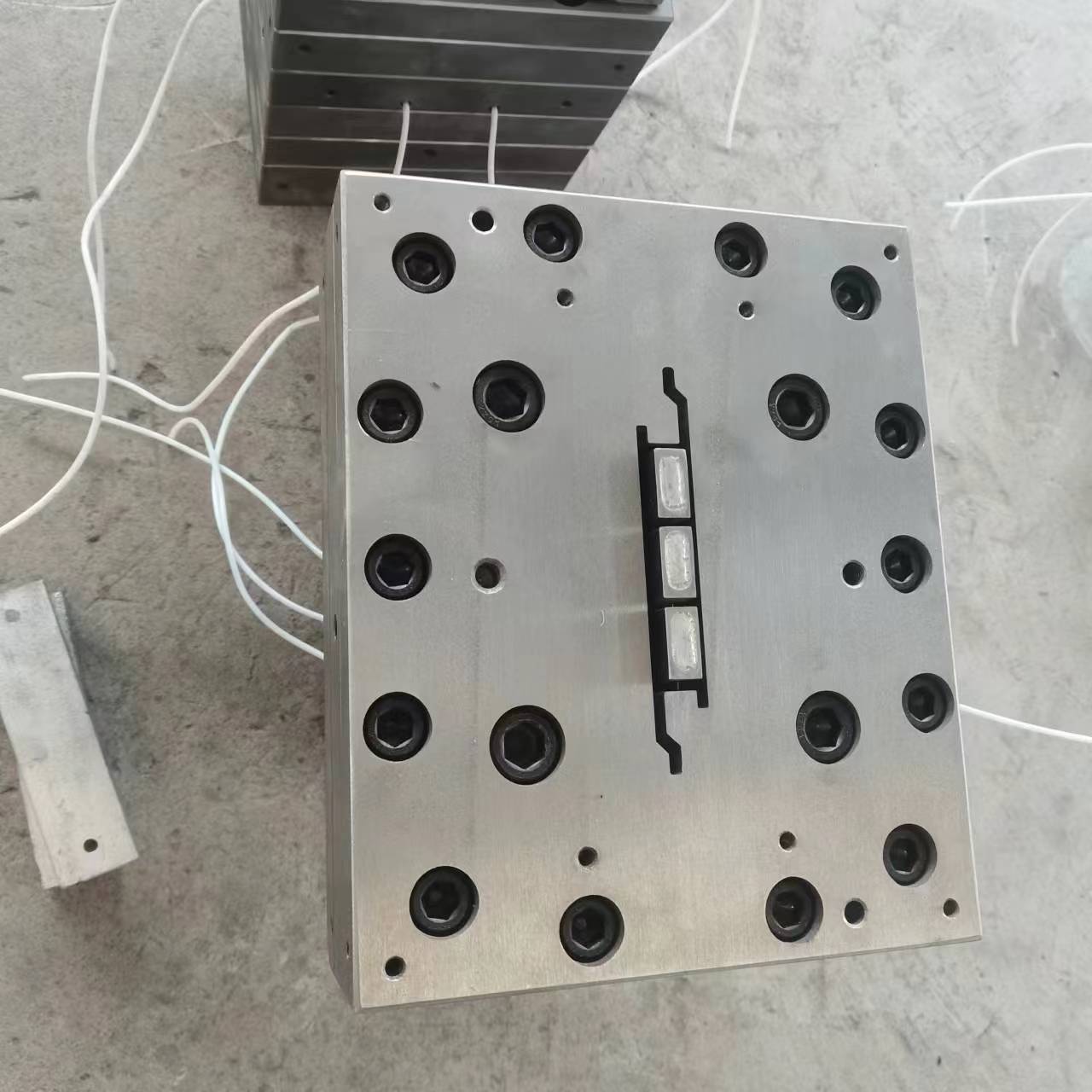 WPC xoextrusion mould manufacture